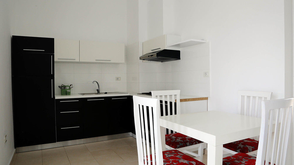 סרנדה Bougainville Bay Apartments מראה חיצוני תמונה